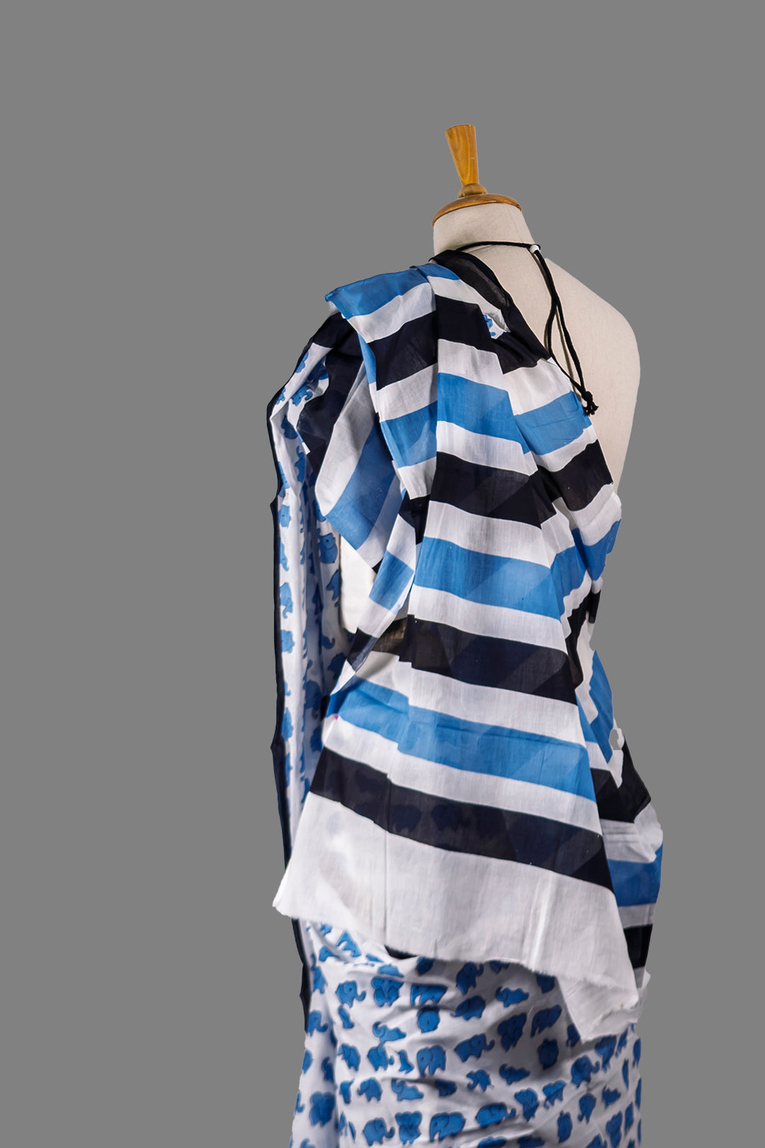 MUL COTTON SAREE- WHITE-BLUE ELEPHANT PRINT-PRINTED SAREE COLLECTION | simmpli ethnicc