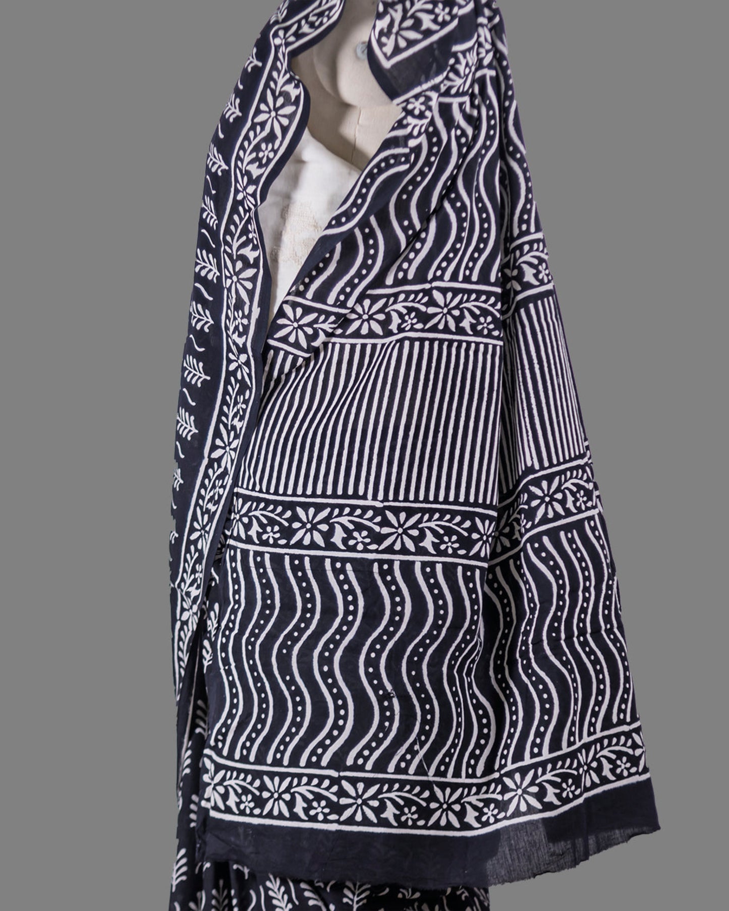 Block Printed Black Cotton Saree | simmpli ethnicc