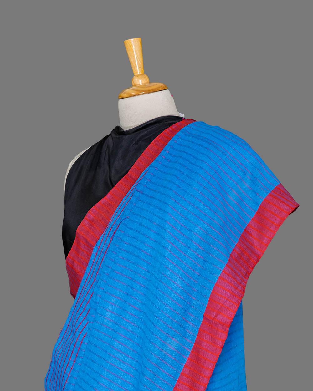 Blue & Red Chequred Handloom Cotton Saree | simmpli ethnicc
