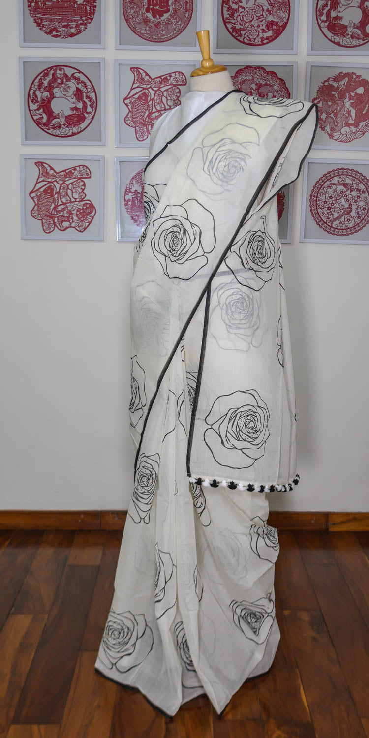 simmpli ethnicc | Off-white Mul Cotton Black Rose Print Saree