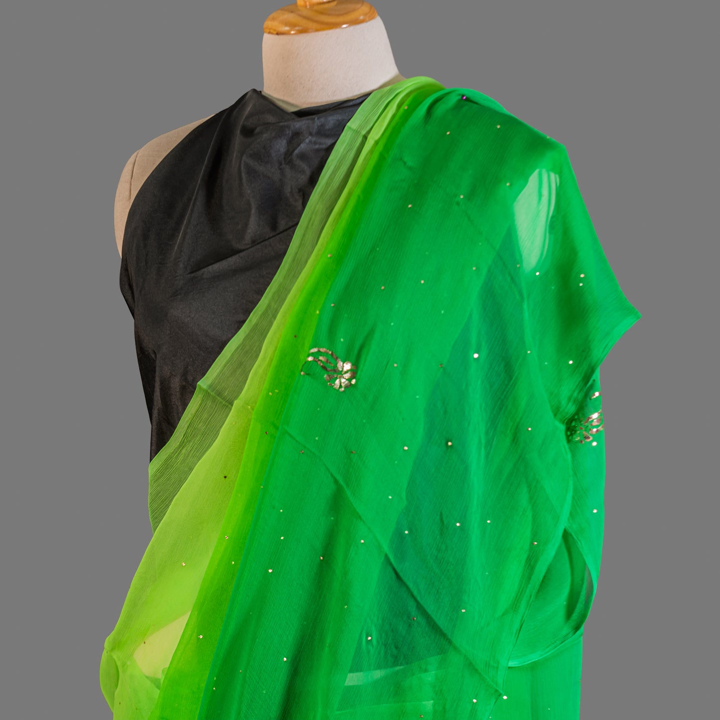 PURE CHIFFON SAREE-EMERALD GREEN-TYE-DYE -MUKESH- CHIFFON SAREE COLLECTION | simmpli ethnicc