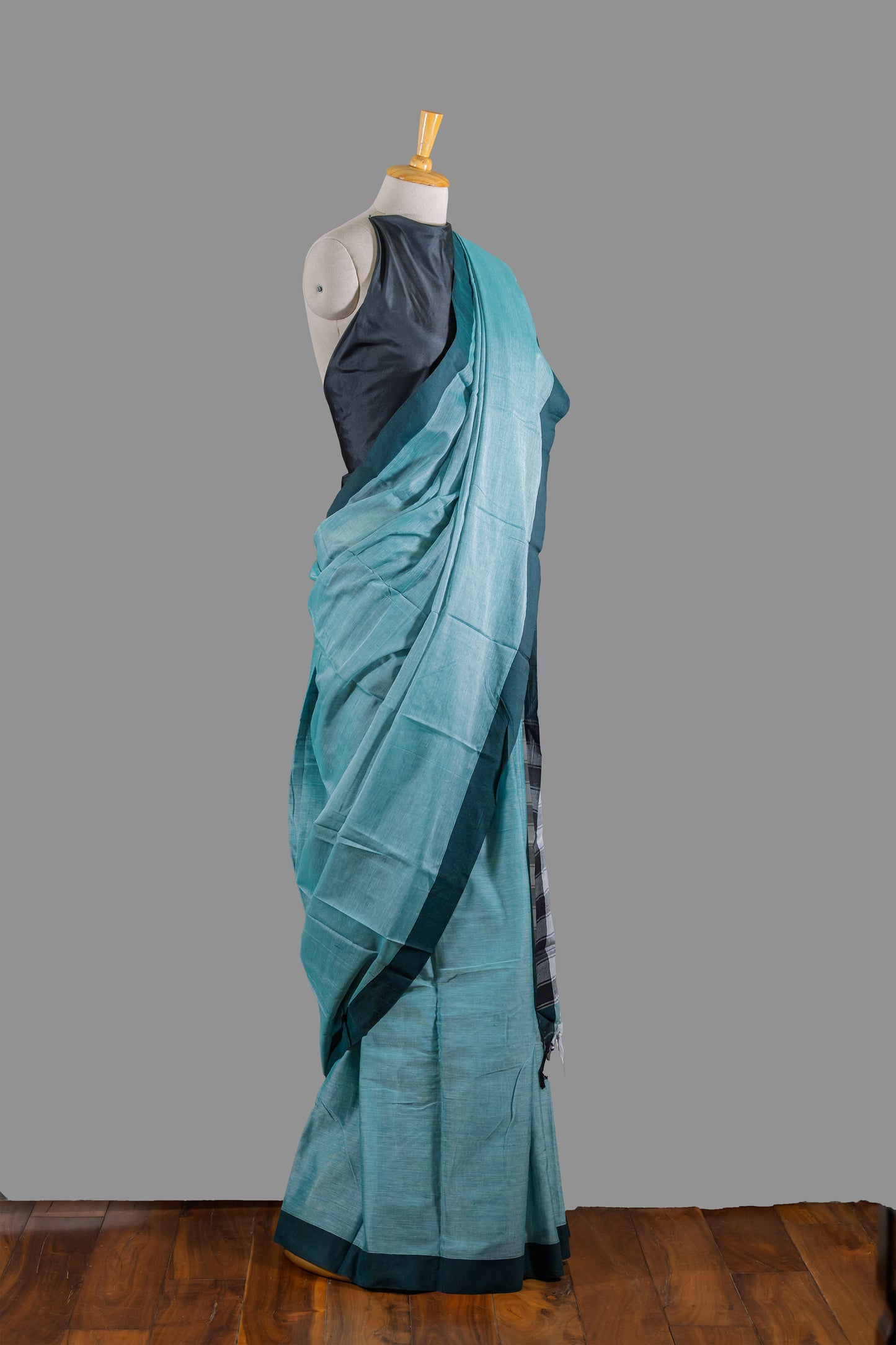 Fine Cotton Handloom Saree- Mint Green-Dark Green Border-Plain